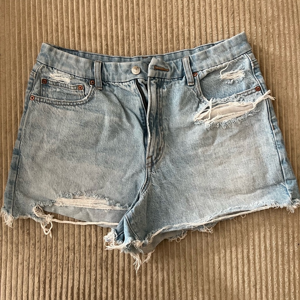 American Eagle 90s Curvy Boyfriend Jean Shorts